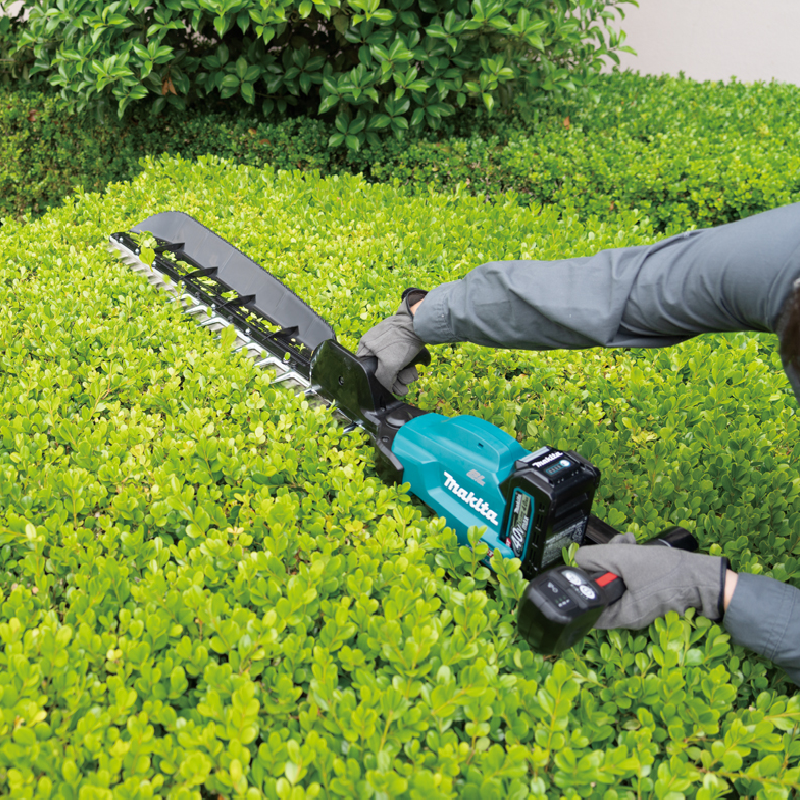 Makita UH014GZ 40Vmax XGT BL Brushless Cordless 75CM Hedge Trimmer - Bare Unit