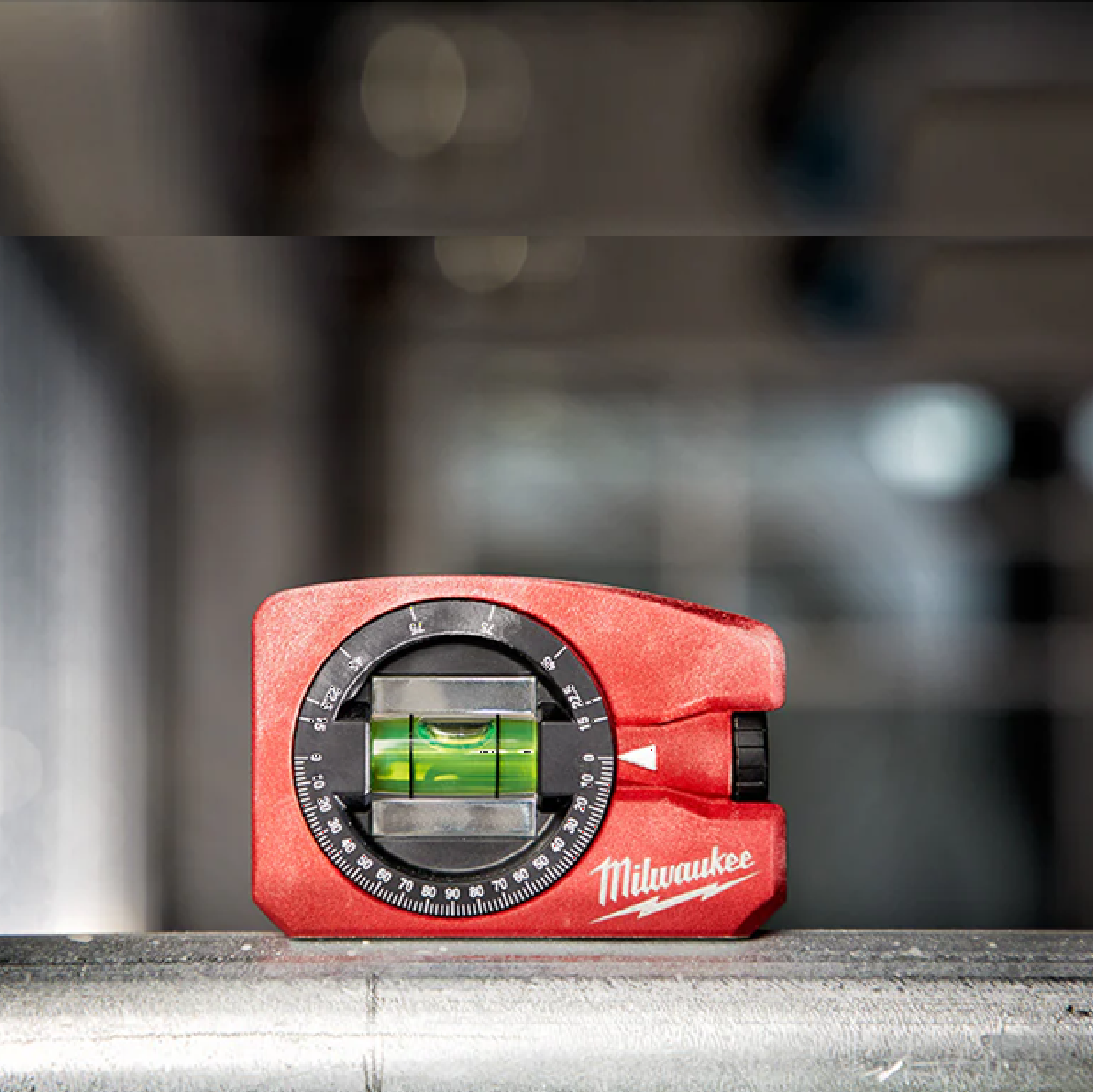 MILWAUKEE Die Cast Pocket Level With 360 VIAL 48-22-5102V