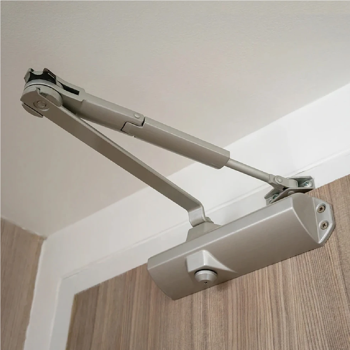 Yale YDC2022 Door Closer